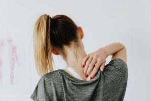 PEMF לכאבים באמצע הגב — שיקום גב (mid back pain) | PainFree