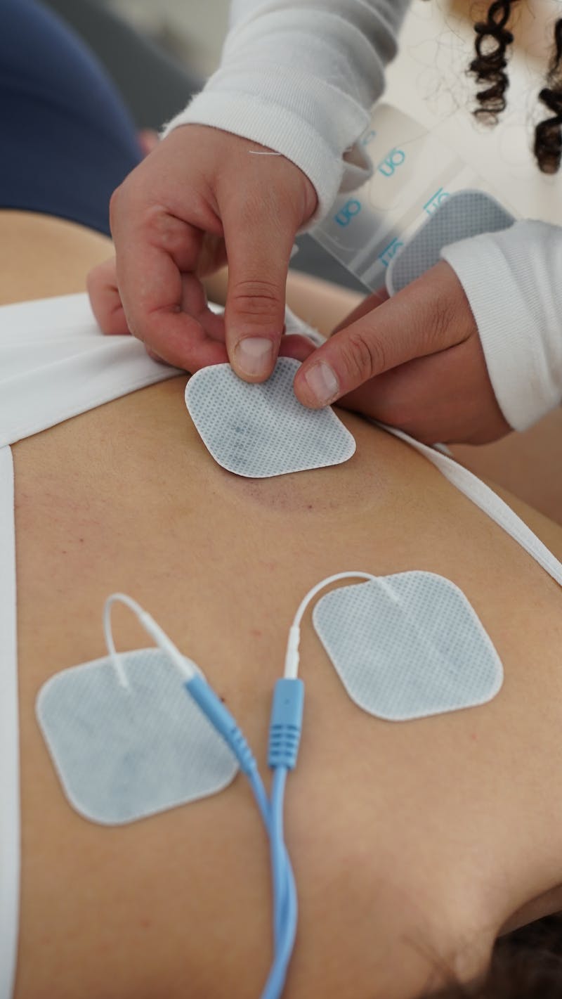 PEMF של חברת PainFree לעומת TENS — השוואה קלינית מקצועית | PainFree