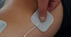 PEMF לעומת גלי הלם ולייזר קר — השוואה קלינית | PainFree