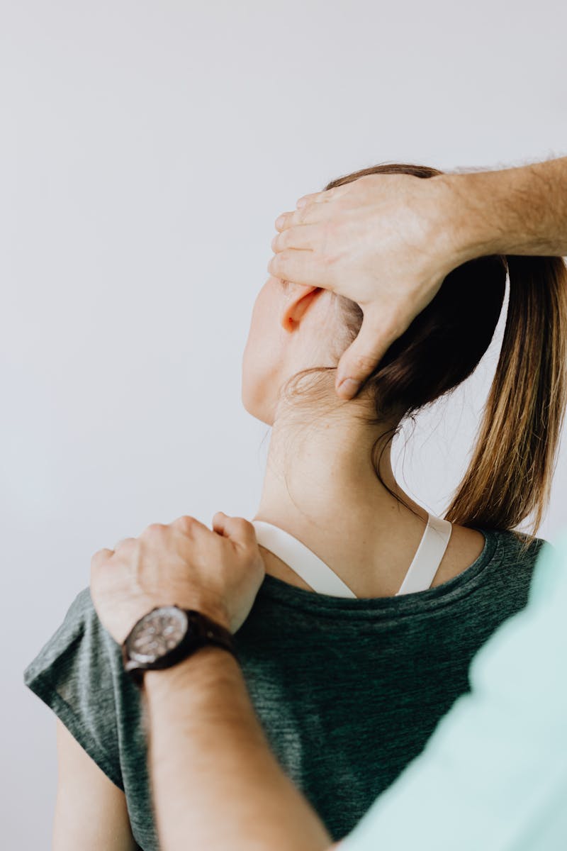 PEMF לתסמונת צליפת שוט — בדיקת צוואר קלינית | PainFree