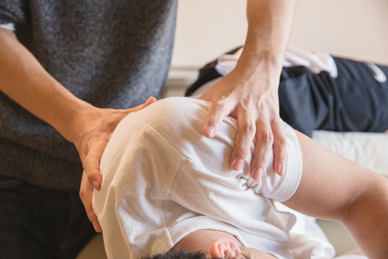 אוסטאופתיה ושילוב PEMF של חברת PainFree — טיפול ידני בקליניקה אוסטאופתית | PainFree