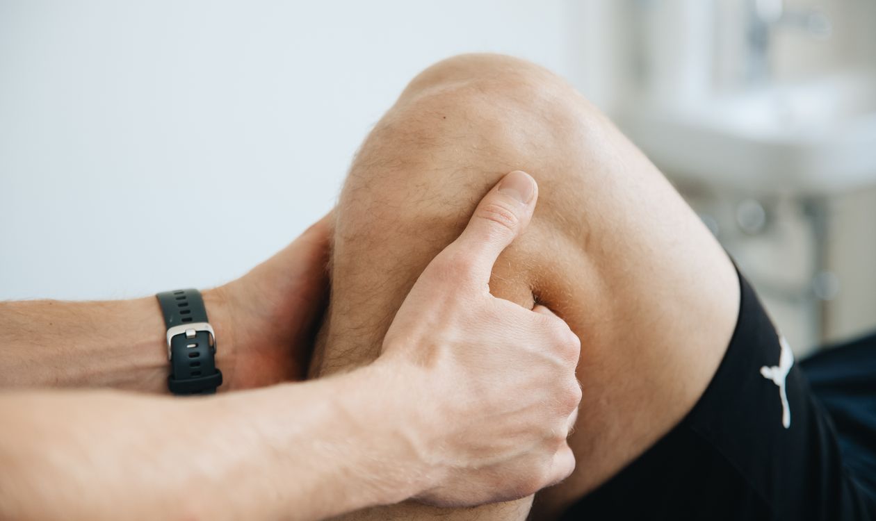PEMF לשחיקת סחוס בברך — עיסוי טיפולי ברך מקצועי (knee osteoarthritis) | PainFree