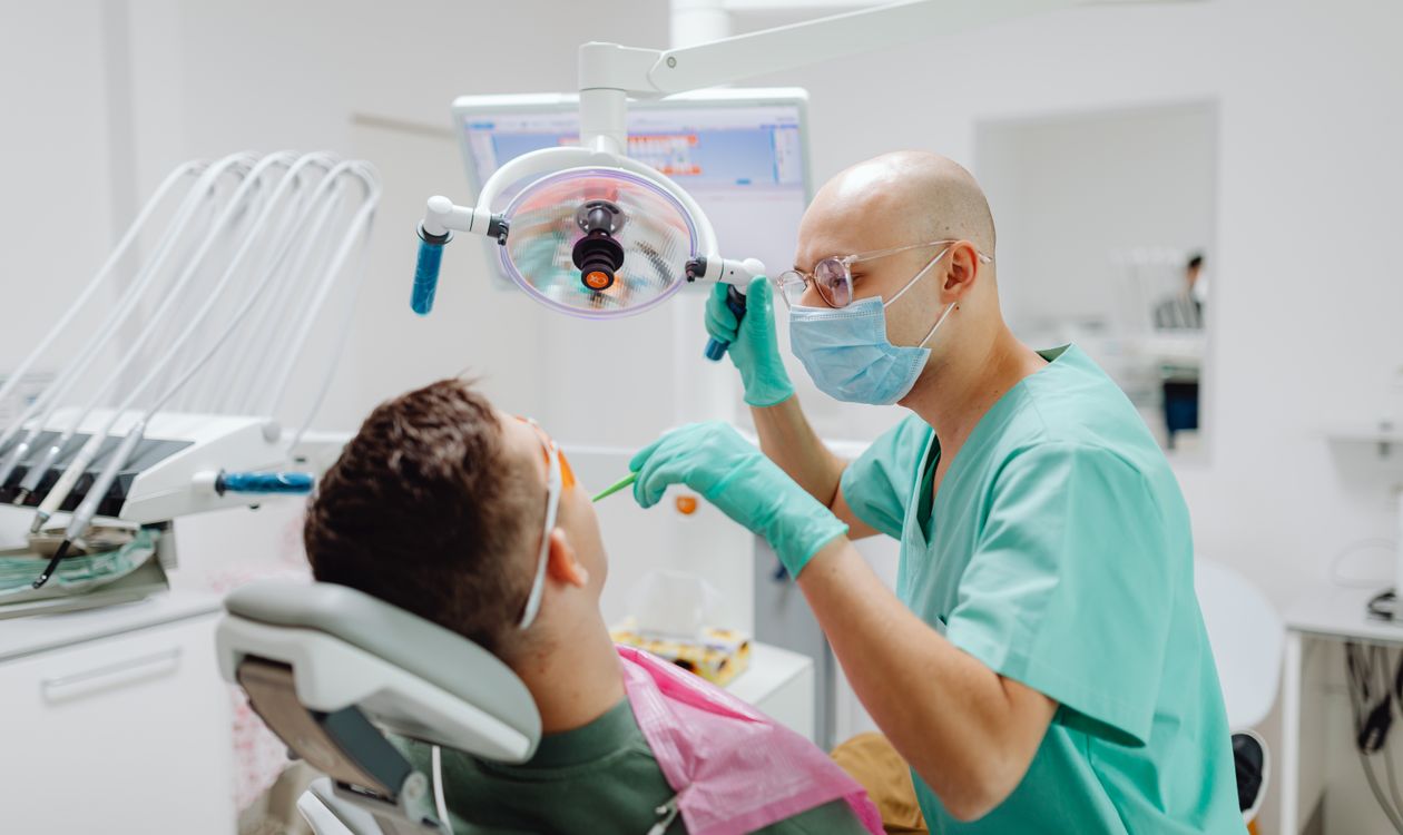 PEMF לתסמונת TMJ — בדיקה קלינית במרפאת שיניים | PainFree